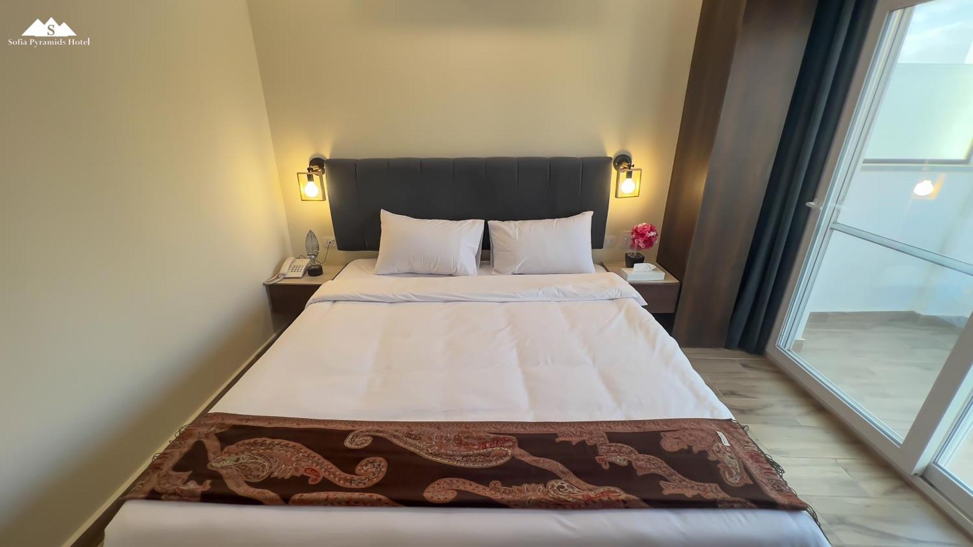 Sofia Pyramids Hotel Kafret el-Gabal Eksteriør billede